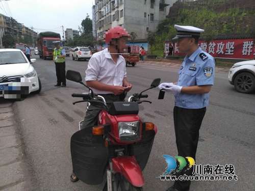 宜宾珙县、筠连公安交警开展交通违法交叉检查行动(图1)