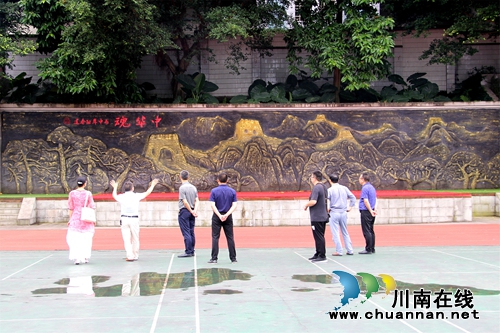 合江县教师进修校到九支中学指导校园特色项目创建工作(图1) 合江县教师进修校到九支中学指导校园特色项目创建工作(图1)