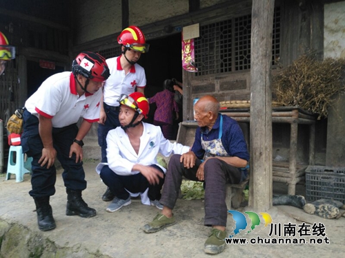 【抗震救灾】悬壶济世&nbsp;我们当仁不让也义不容辞(图2)