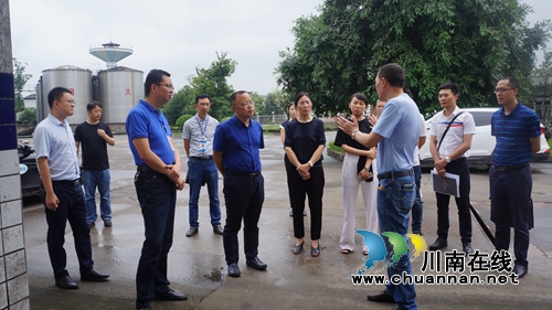 泸州市酒业发展促进局调研泸县酒业发展工作(图1) 泸州市酒业发展促进局调研泸县酒业发展工作(图1)