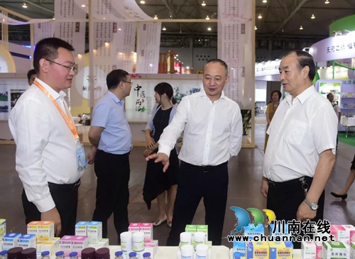 瞧！西南医大中医院这两天在蓉城火爆了！(图2)