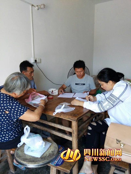 两年&nbsp;自贡富顺377名第一书记助力5.2万人脱贫(图1)