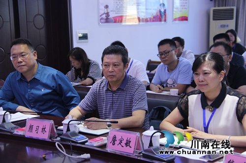 省上对泸县云龙创建国家卫生乡镇进行检查验收(图3)