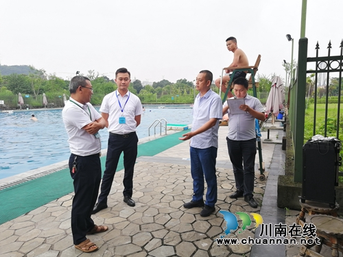 江阳区张坝街道开展辖区内游泳池安全专项大检查(图1)