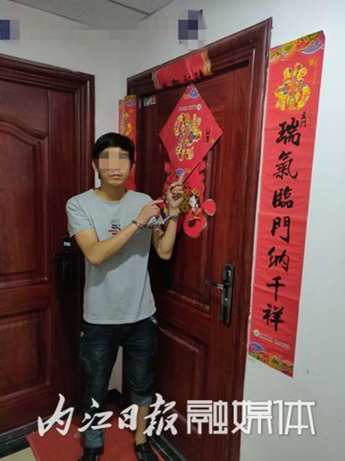 内江两男子入室盗窃吃住三天&nbsp;警方勘查揪出(图2)