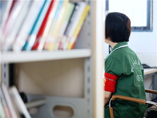 自贡一吸毒者自述：一直以为海洛因才是毒品(图1)