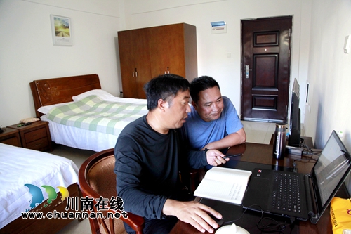 扶贫先扶智！彝族校长在龙马潭“从学”记(图4)