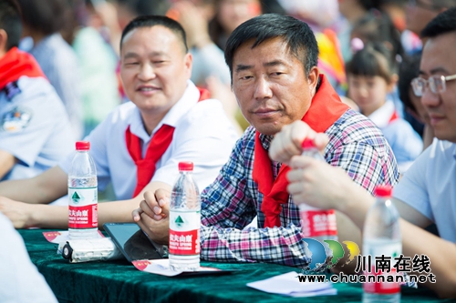 扶贫先扶智！彝族校长在龙马潭“从学”记(图5)