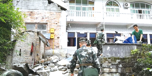 长宁地震：天灾无情催人泪&nbsp;温暖面庞震人心(图16)