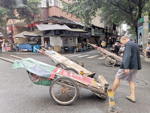 城市板车工的酸甜苦辣(图1)