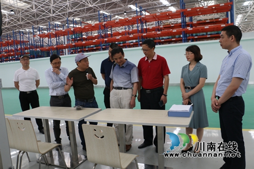 省上专家到泸州国家高新区把脉汽车产业发展(图2) 省上专家到泸州国家高新区把脉汽车产业发展(图2)