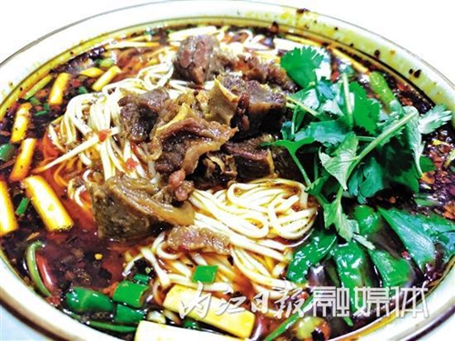 内江美食“飘”入央视&nbsp;纪录片节目国庆后播出(图1)