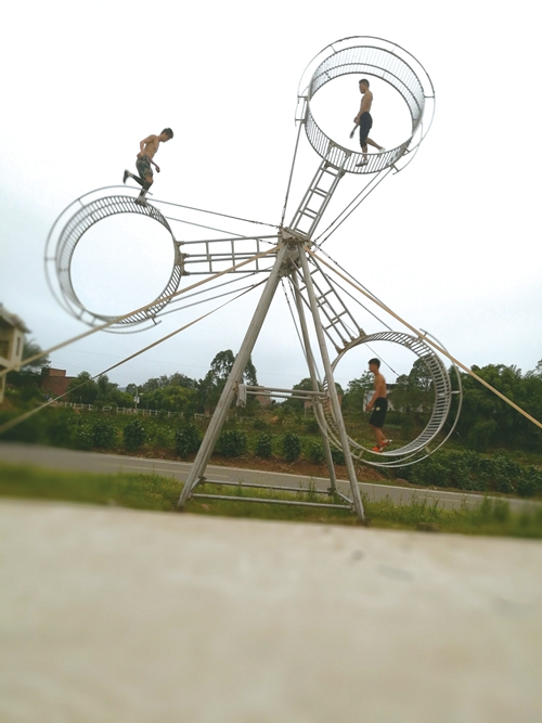 有梦想就有舞台&nbsp;用汗水浇灌精彩(图2)