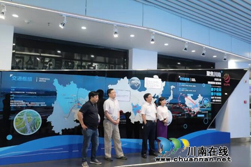 省人社厅副厅长赖荣调研川南临港片区(图3)