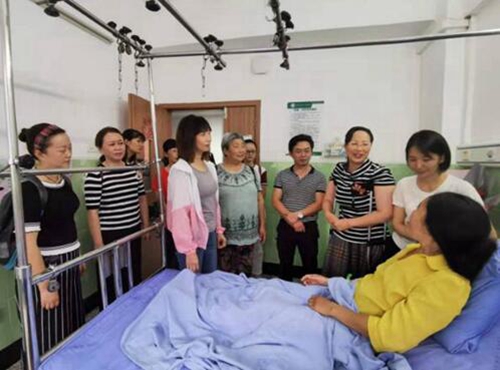 “四川好人”传递爱心&nbsp;藏区妈妈感受宜宾温度(图1)