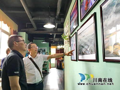 纳溪首个摄影研训基地在“俏新娘”揭牌成立(图3)