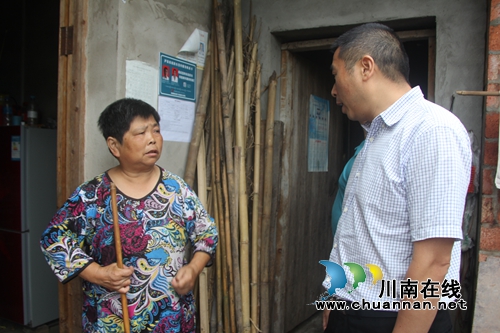 薛学深到泸县海潮镇开展“两不愁三保障”回头看大排查和走访贫困户工作(图5)