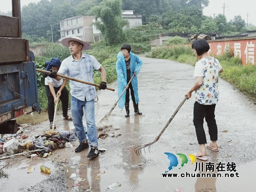 合江县法王寺镇金鸭子村开展人居环境整治活动(图3)