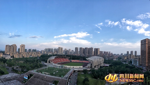 蓝天保卫战&nbsp;上半年自贡空气优良天数率为79%(图1)