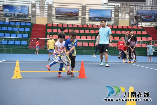 全国青少年网球夏令营泸州妙睿站圆满落幕(图2)