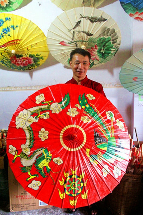 泸州分水油纸伞省级非遗传承人获“金熊猫”奖(图2)