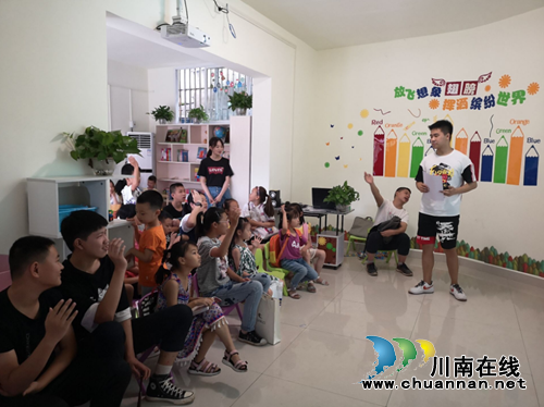 罗汉街道石樑社区开展“以梦为马，诗酒趁年华”为主题的诗词大会(图2)