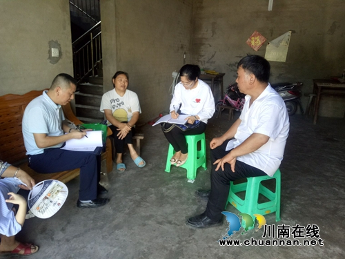 泸县玉蟾街道开展“两不愁三保障”大排查问题再复核工作(图4)