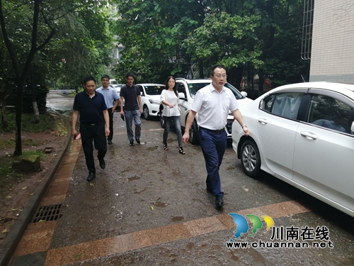 张学彬到泸县玉蟾街道督导国家卫生县城第二次复审迎检工作(图3) 张学彬到泸县玉蟾街道督导国家卫生县城第二次复审迎检工作(图3)