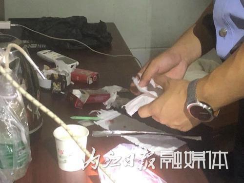 内江上演“破冰行动”&nbsp;5名吸毒人员被依法控制(图4)