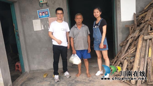 泸州长开区同心帮扶队开展“送清凉”活动(图2)