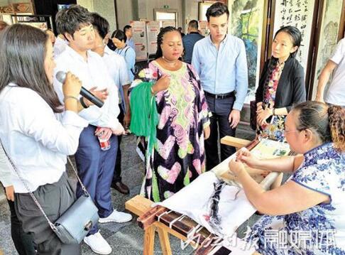 联合国全球传播部代表团到内江考察(图1)