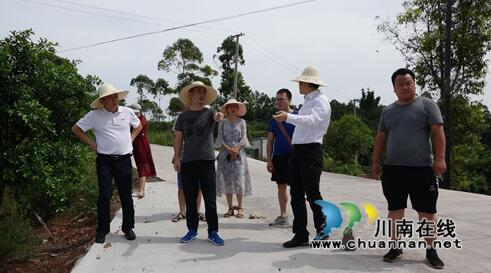 泸县玉蟾街道推进脱贫攻坚和人居环境整治工作(图2)