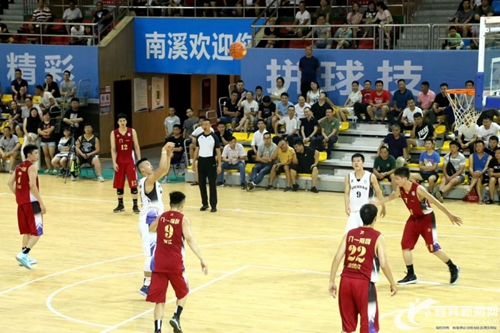 全国青年锦标赛鏖战南溪&nbsp;王治郅“空降”现场(图2)