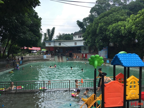 38度高温笼罩宜宾城&nbsp;城外这个洞口才20度(图3)