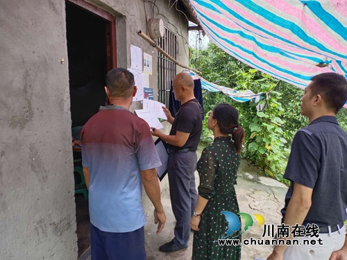 泸县海潮镇持续开展脱贫攻坚“大走访”活动