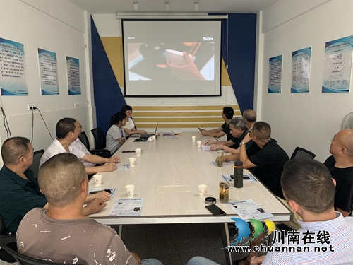 江阳区华阳街道竹苑社区进行游泳池安全专项检查(图2)