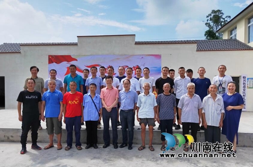 龙马潭区特兴街道安民村党支部开展庆祝建军92周年活动(图3)