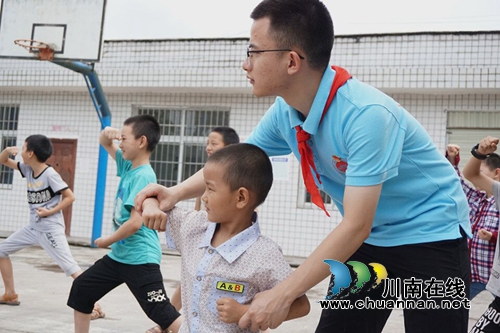 情暖乡村儿童！西华师大学子到叙永爱心支教(图7)