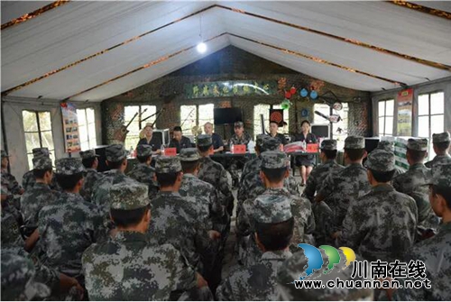 送法进军营∣&nbsp;解忧防扰稳兵心&nbsp;练兵备战保家国(图1)