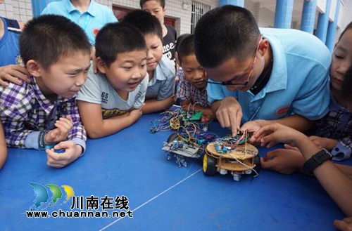 西华师大学子三下乡扶贫支教：再进叙永互助村(图2)