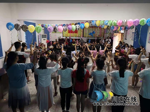 龙马潭区罗汉街道石樑社区举办“乐享·缤纷暑期”主题儿童小晚会(图3)