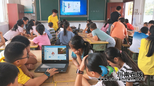 四川农业大学信息工程学院图形化编程支教小队赴泸县战旗村开展暑期三下乡支教活动(图3)