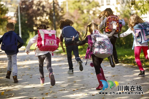 ​把家安在学校旁，这四大理由足够让你心动！(图3)