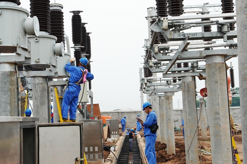 保障用电惹人羡&nbsp;光亮背后行路难(图4)