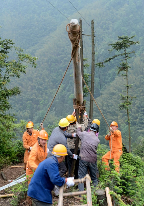 保障用电惹人羡&nbsp;光亮背后行路难(图6)
