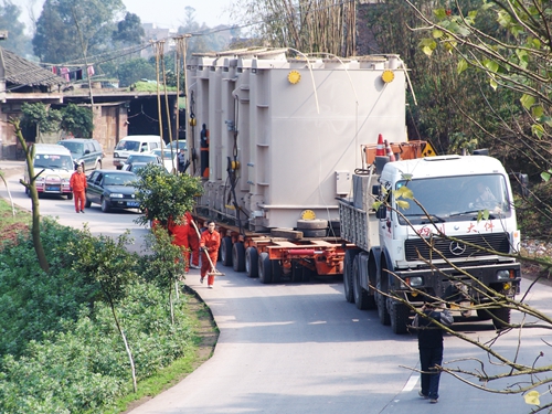 保障用电惹人羡&nbsp;光亮背后行路难(图5)