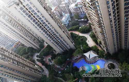 江阳区北城街道“四个专项治理”打造最美小区(图1)