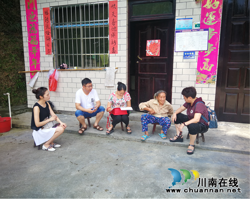 贵州三穗县民政局开展瓦寨中心敬老院入住动员走访工作(图1)