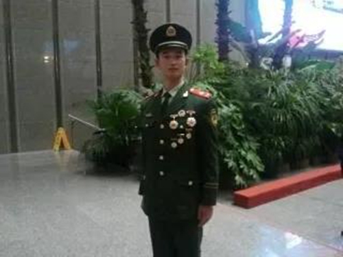 坚守法治旗帜&nbsp;天安门国旗护旗手凌璐的新阵地(图3)