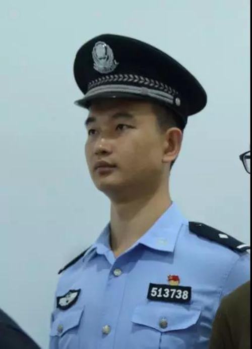 坚守法治旗帜&nbsp;天安门国旗护旗手凌璐的新阵地(图4)